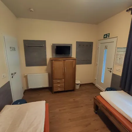 Monteurunterkunft - Hotel-pension Schlafpunkt In זולינגן
