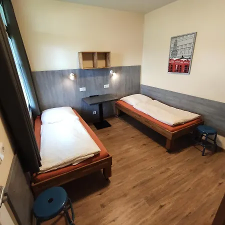 Monteurunterkunft - Hotel-pension Schlafpunkt In זולינגן
