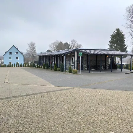 Monteurunterkunft - Hotel-pension Schlafpunkt In * זולינגן