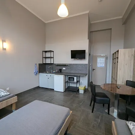 Monteurunterkunft - Hotel-pension Schlafpunkt In Lejlighed