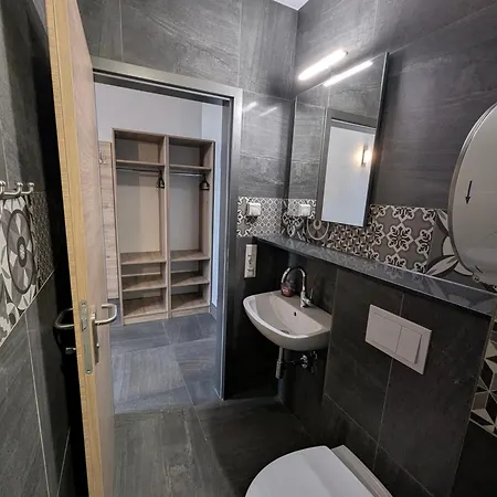 Monteurunterkunft - Hotel-pension Schlafpunkt In זולינגן