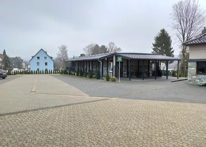 Monteurunterkunft - Hotel-pension Schlafpunkt In * Solingen