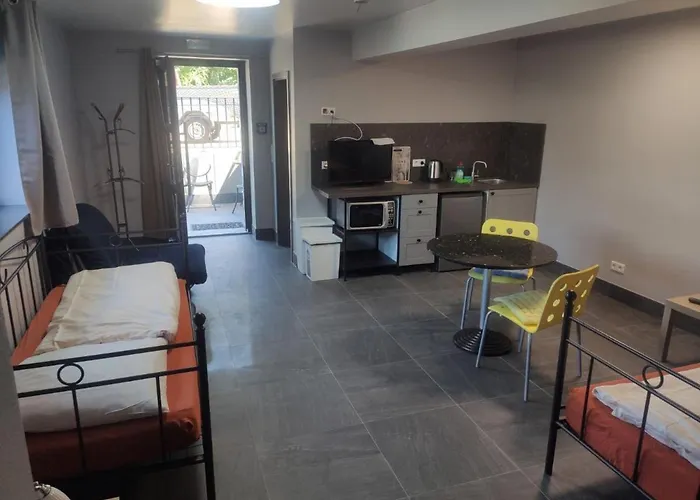 Monteurunterkunft - Hotel-pension Schlafpunkt In Lejlighed Solingen