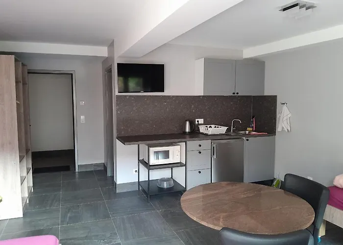 Monteurunterkunft - Hotel-pension Schlafpunkt In * Solingen