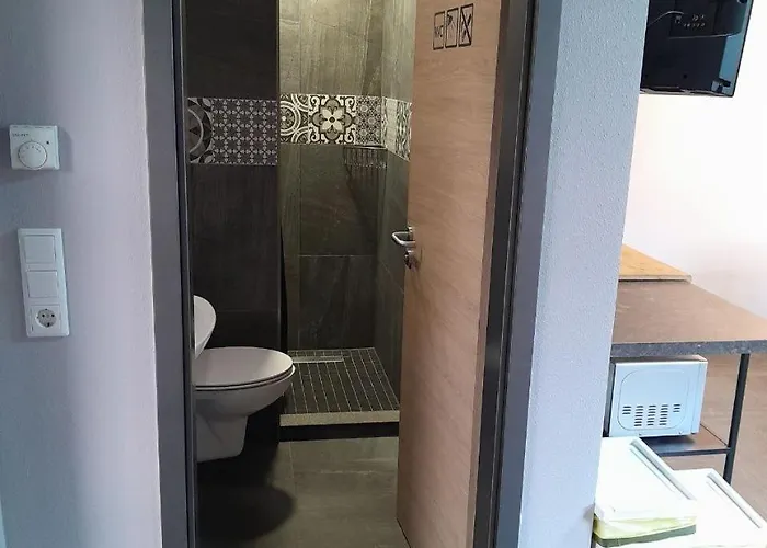 아파트 Monteurunterkunft - Hotel-pension Schlafpunkt In