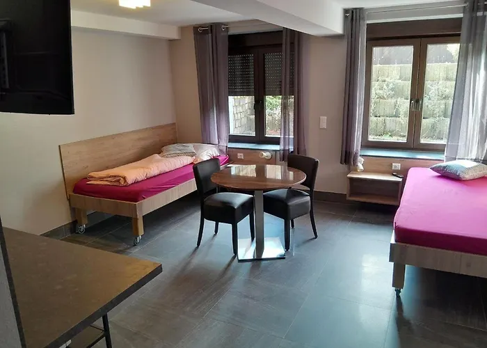 아파트 Monteurunterkunft - Hotel-pension Schlafpunkt In *
