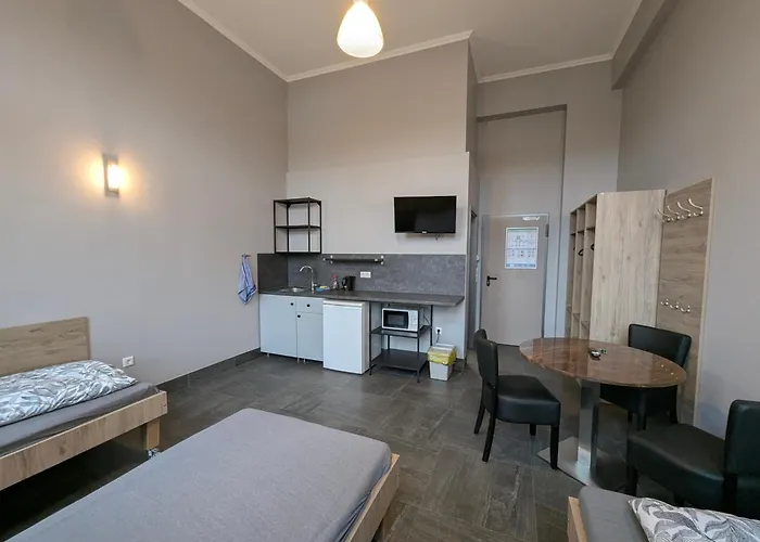 Monteurunterkunft - Hotel-pension Schlafpunkt In Lejlighed