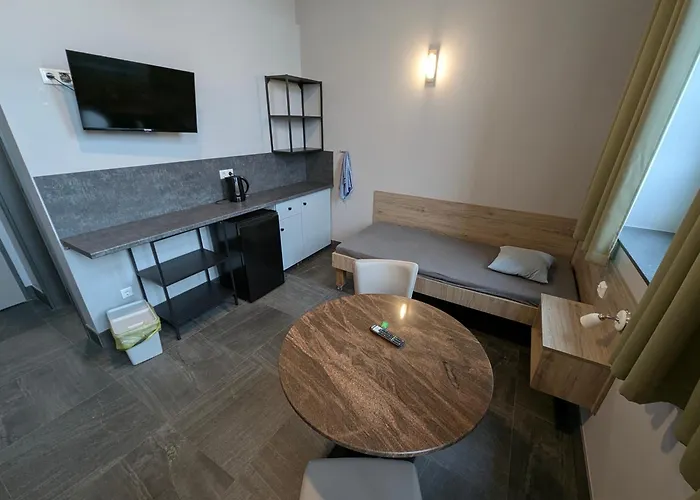 Lejlighed Monteurunterkunft - Hotel-pension Schlafpunkt In