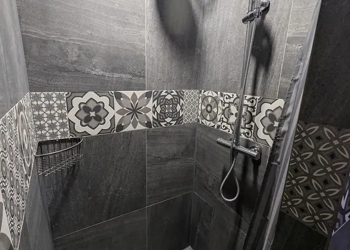 Monteurunterkunft - Hotel-pension Schlafpunkt In Lejlighed *